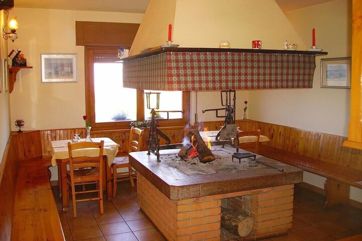 Dining Photos