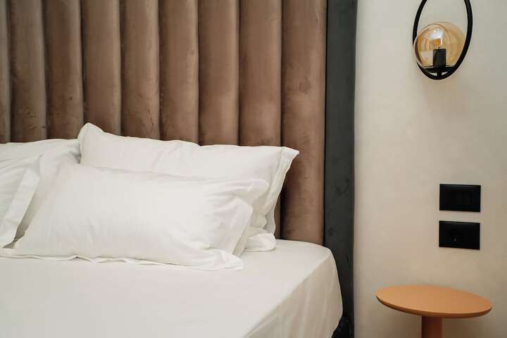 Room 25 of 177
