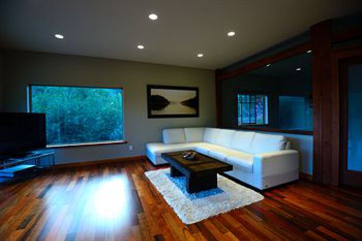 Room 32 of 39