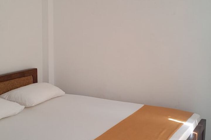 Room 13 of 64