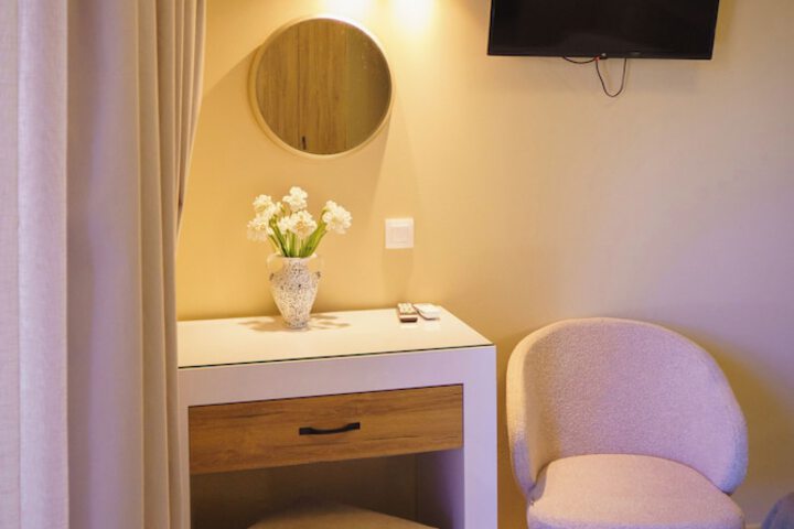 Room 93 of 333