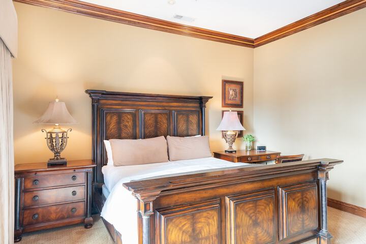 Suite King Size Bed (12 of 29)