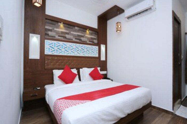 Room 15 of 25