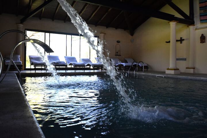 Pool 33 of 94