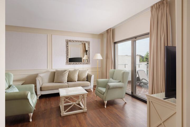 Room 22 of 140