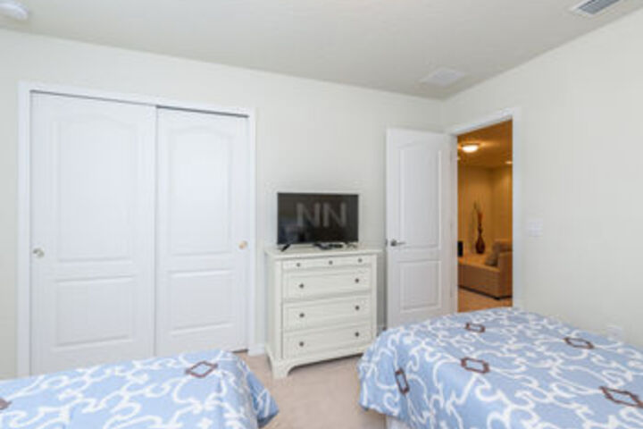 Room 150 of 687