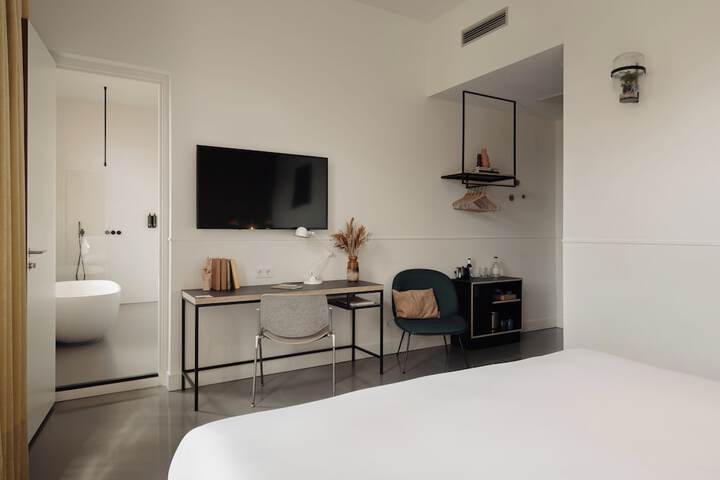 Room 12 of 58