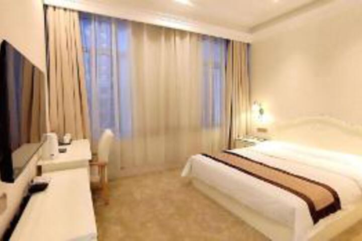 Room 15 of 17