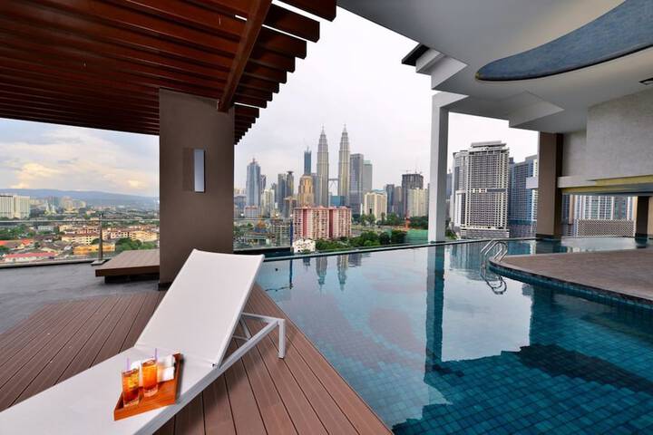 Pool 32 of 49