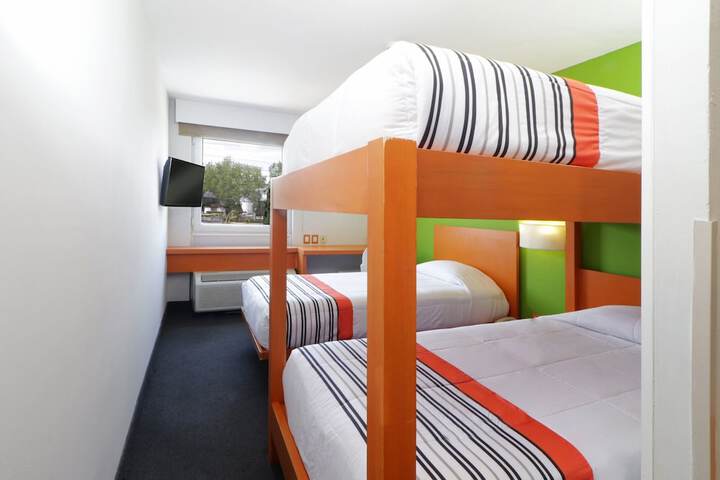 Room 16 of 50