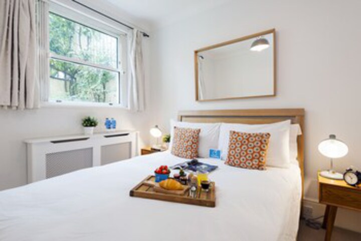 Room 16 of 22