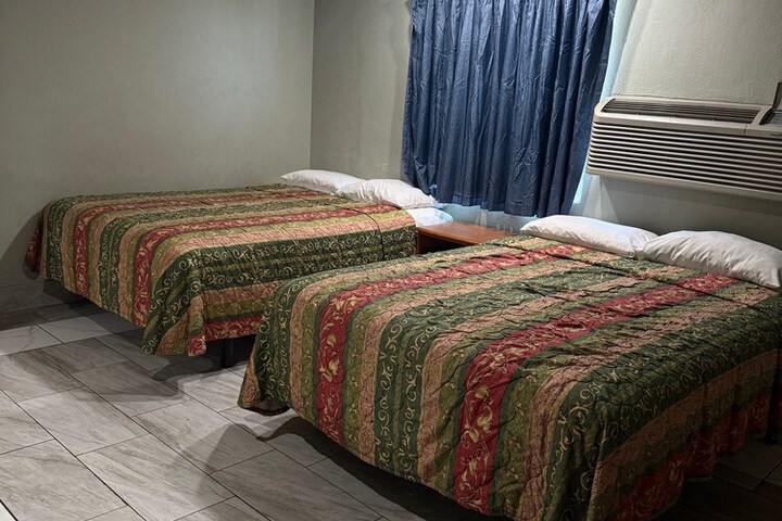 Room 29 of 60