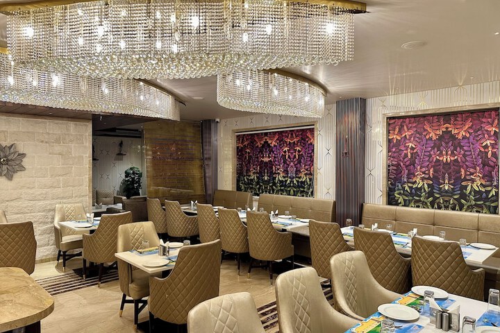 Dining 41 of 46