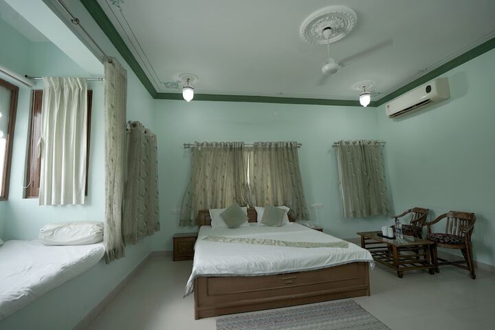 Room 8 of 59