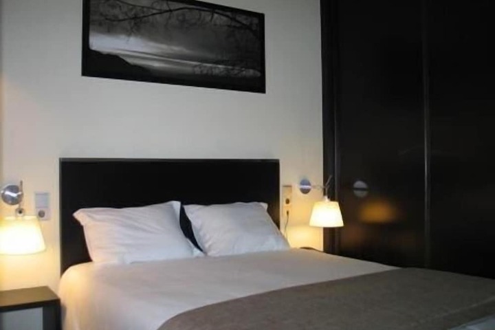 Room 8 of 38