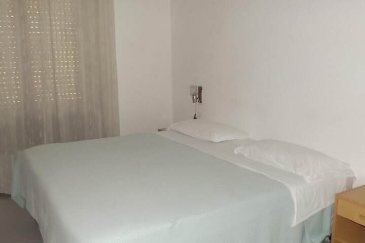 Room 9 of 43
