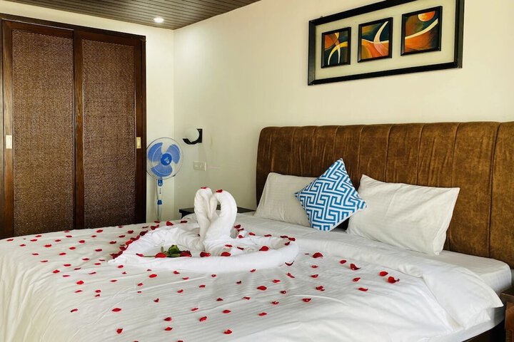 Room 5 of 25