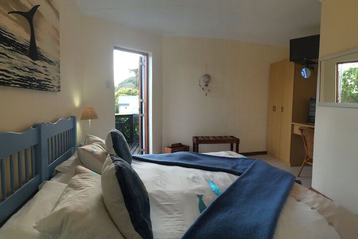Room 6 of 34