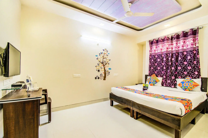 Room 3 of 3