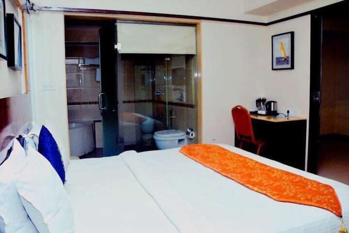 Room 10 of 36