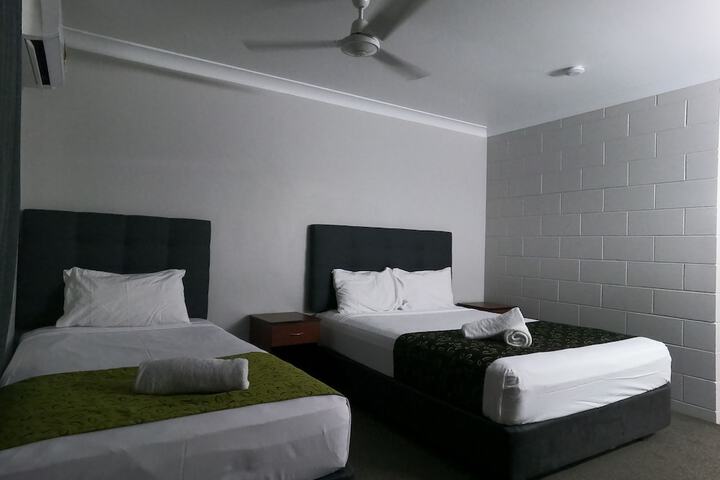 Room 37 of 91