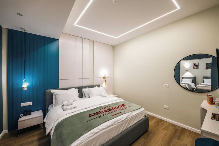 Room 34 of 120