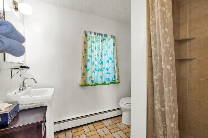 Comfort Single Room (1 of 5)