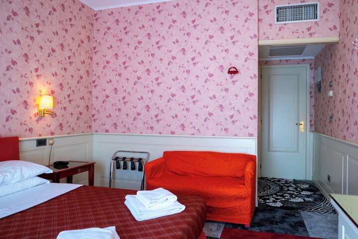 Room 17 of 50
