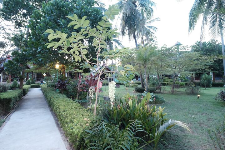 Property Grounds 19 of 28