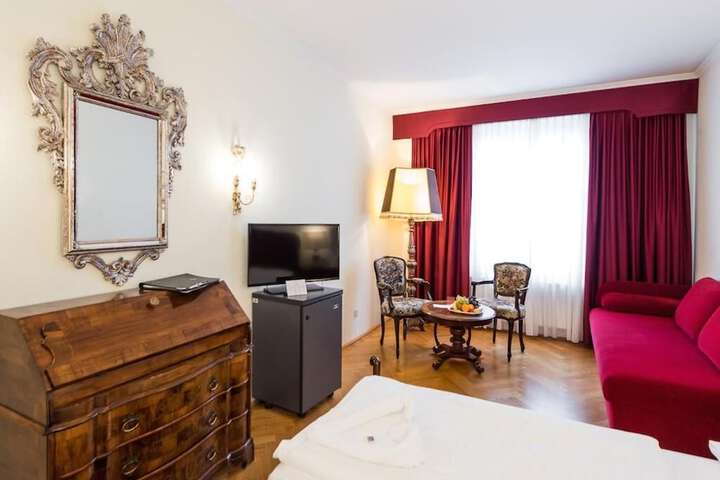 Room 20 of 61