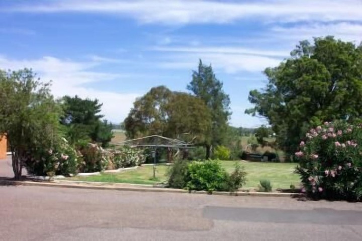 Property Grounds 28 of 33