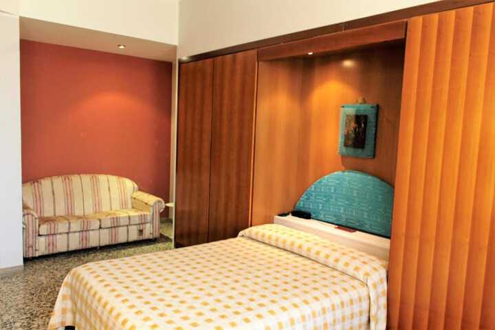 Room 5 of 29