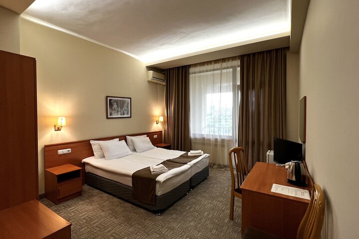 Room 18 of 60