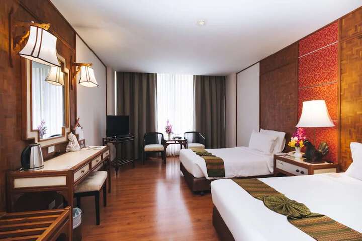 Room 4 of 52