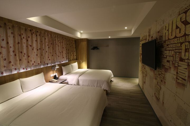 Room 4 of 45