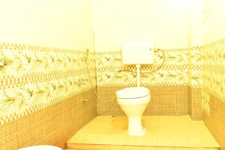 Room 9 of 15