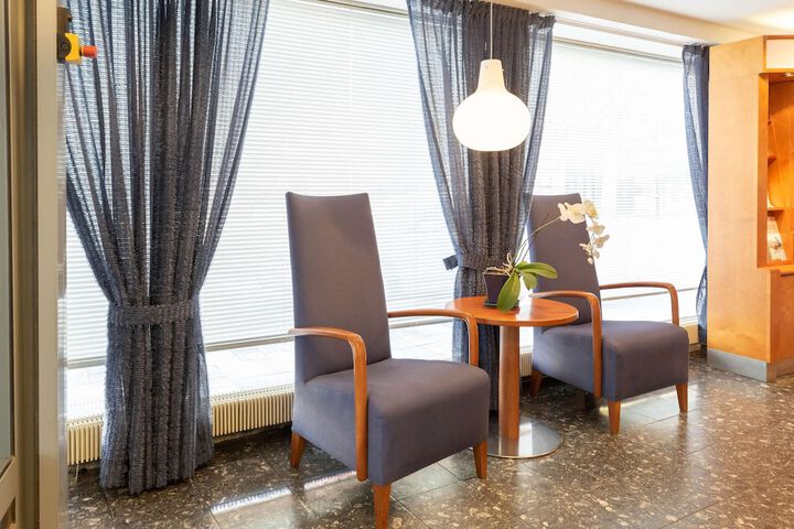 Guest Lobby