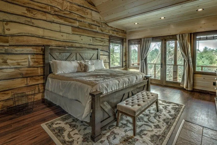 Room 2 of 18