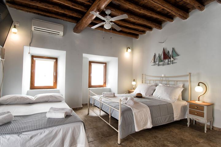 Room 3 of 18