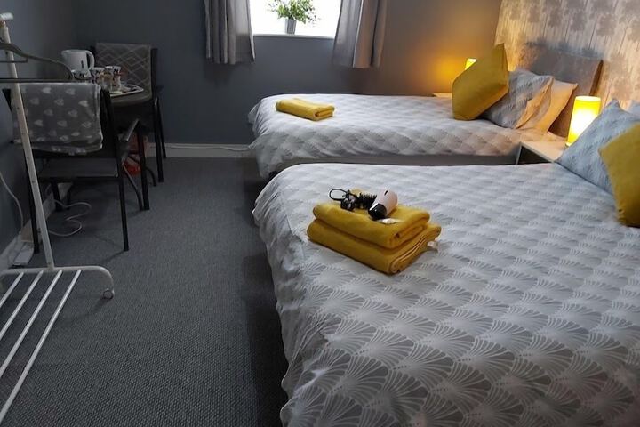 Room 21 of 33