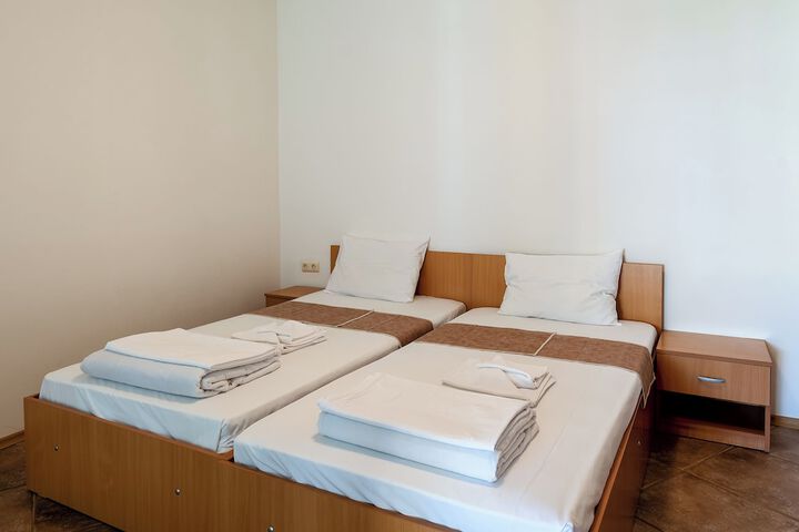Room 9 of 65