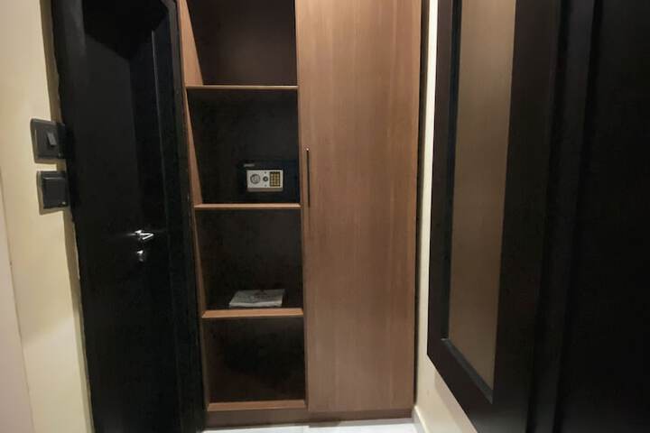 Room 26 of 37