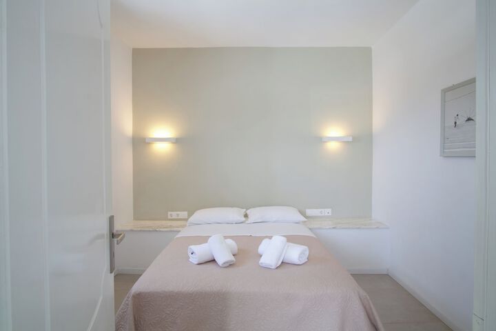 Room 42 of 151