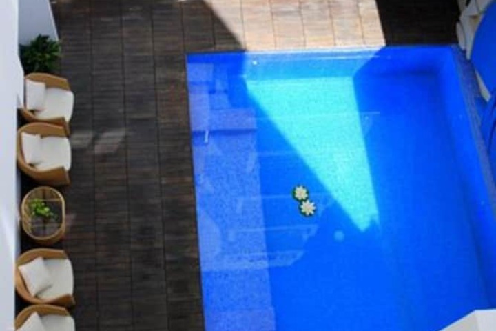 Pool Hotel