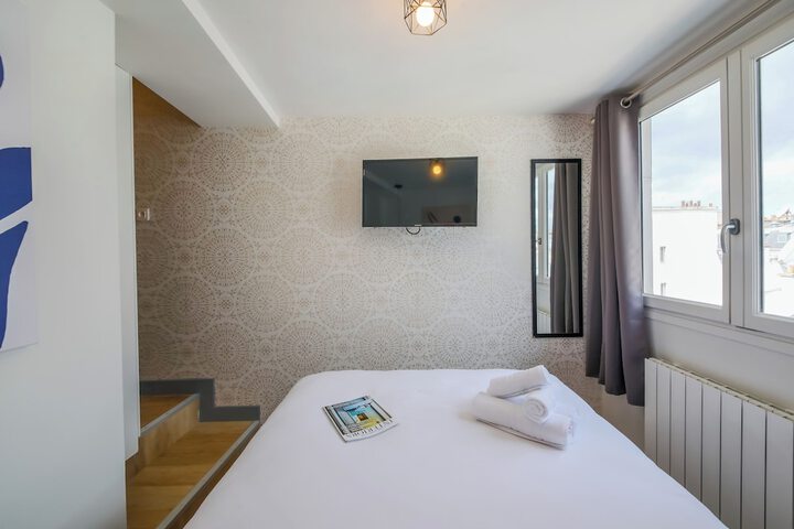 Room 28 of 71