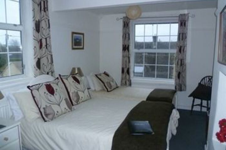 Room 9 of 14