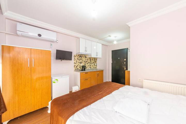 Room 17 of 23