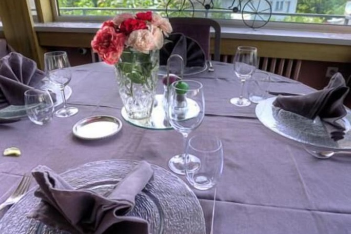 Dining 37 of 63
