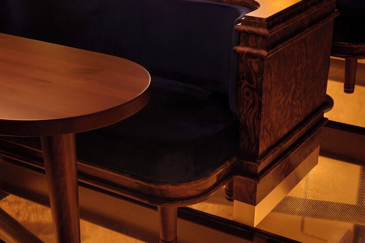 Lounge 38 of 63