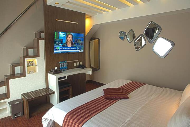 Room 8 of 41